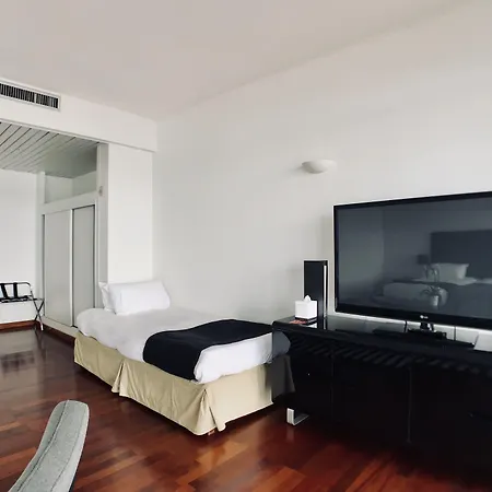 Le Versailles Hotel 3*