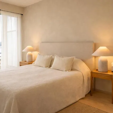 Le Versailles 3*