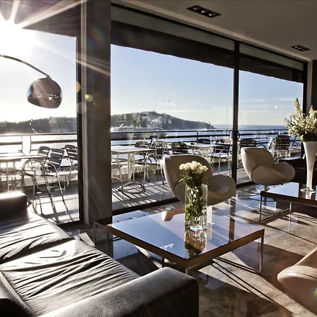 Le Versailles Otel 3*