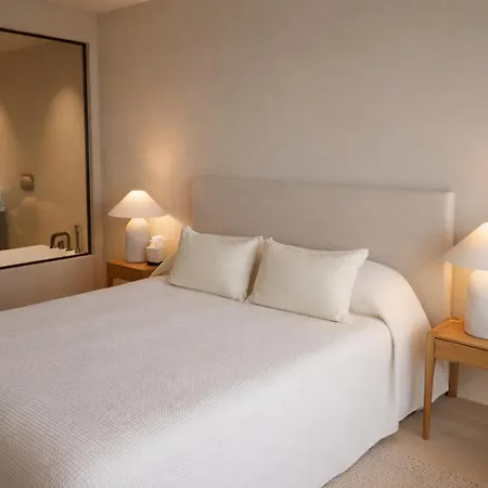 Le Versailles Hotel