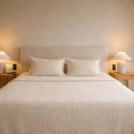 Le Versailles 3*
