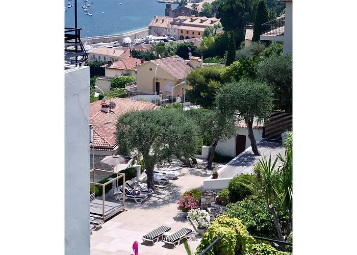 Le Versailles Hotel Villefranche-sur-Mer